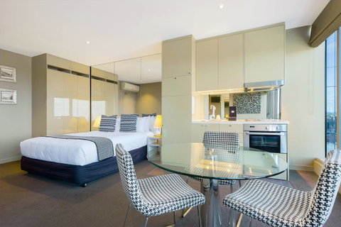 Novotel Melbourne Preston - Tourism Canberra 3