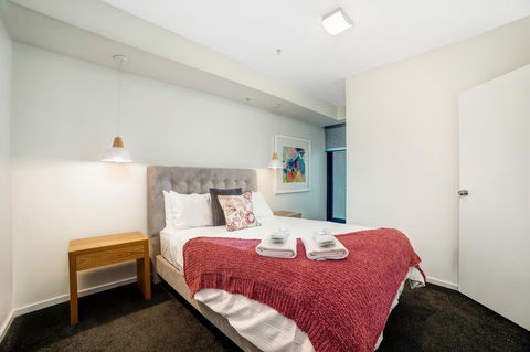 Signature Waterfront Apartments - Tourism Canberra 18