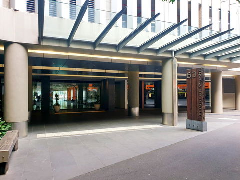 Signature Waterfront Apartments - Tourism Canberra 37