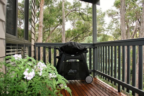 Tangenong Cottages - Tourism Canberra 17