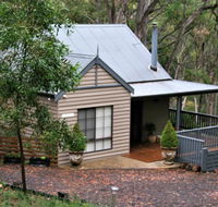 Tangenong Cottages - Tourism Canberra