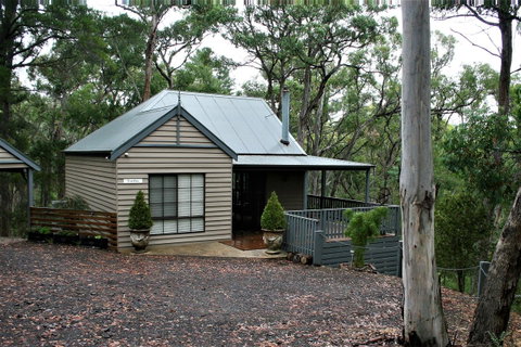 Tangenong Cottages - Tourism Canberra 15