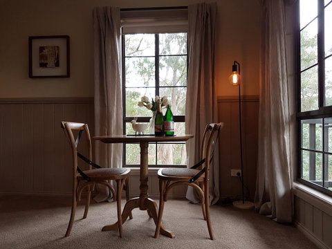 Tangenong Cottages - Tourism Canberra 14