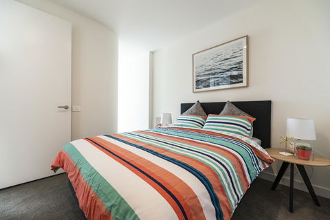 Ocean View/South-bank Premium Location 2 Bedroom Apartments - Tourism Canberra 8