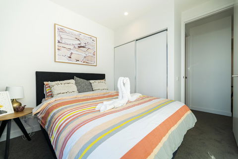 Ocean View/South-bank Premium Location 2 Bedroom Apartments - Tourism Canberra 6