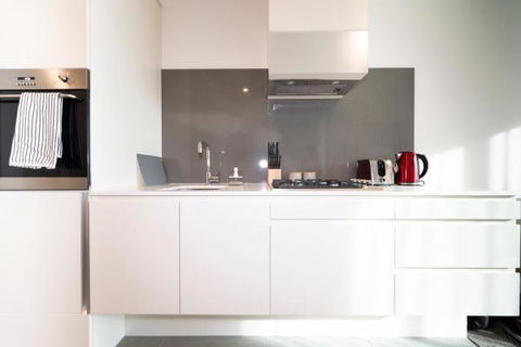 Ocean View/South-bank Premium Location 2 Bedroom Apartments - Tourism Canberra 16
