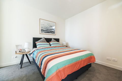 Ocean View/South-bank Premium Location 2 Bedroom Apartments - Tourism Canberra 9