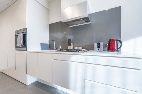 Ocean View/South-bank Premium Location 2 Bedroom Apartments - Tourism Canberra 1
