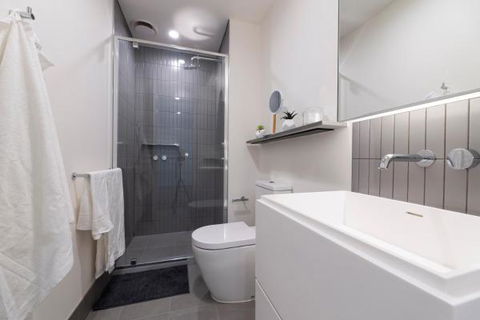 Ocean View/South-bank Premium Location 2 Bedroom Apartments - Tourism Canberra 17
