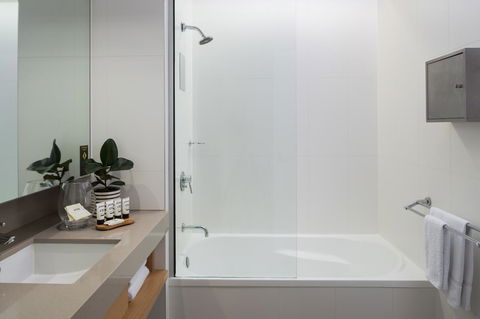 Atura Dandenong - Tourism Canberra 9
