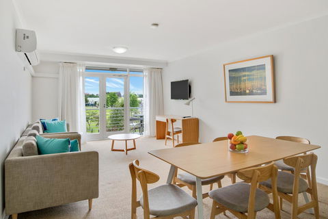 Aligned Corporate Residences Williamstown - Tourism Canberra 7