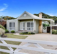 Cute Cottage on Cain - beach at end of street - Tourism Canberra