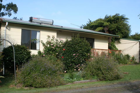 Strathmore Farm B&B - Tourism Canberra 1