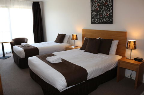 Bairnsdale International - Tourism Canberra 28