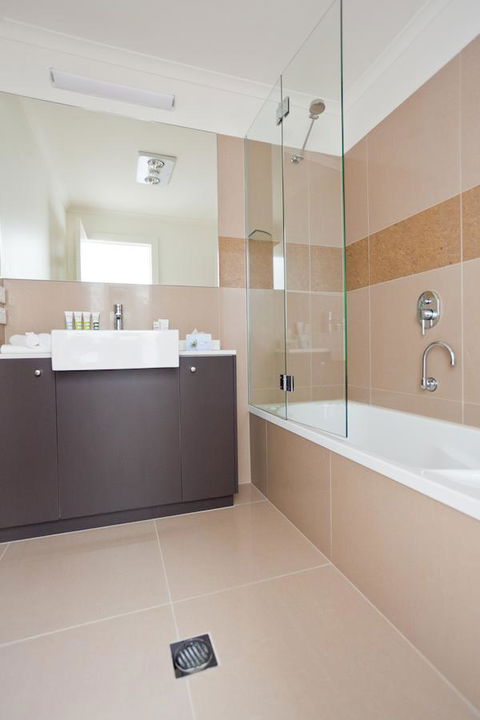Bairnsdale International - Tourism Canberra 4