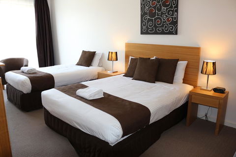 Bairnsdale International - Tourism Canberra 12