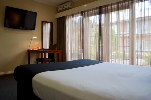 Quality Hotel Melbourne Airport - Tourism Canberra 7
