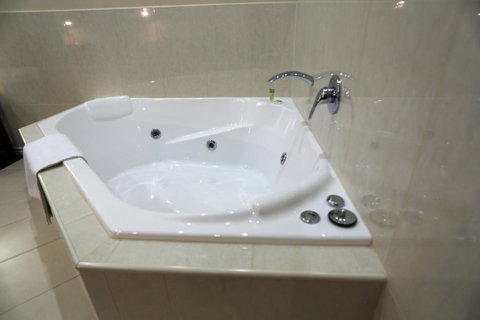 Quality Hotel Melbourne Airport - Tourism Canberra 25