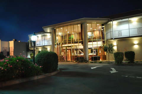 Quality Hotel Melbourne Airport - Tourism Canberra 11