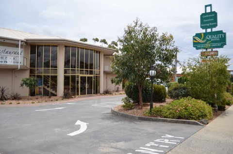 Quality Hotel Melbourne Airport - Tourism Canberra 19