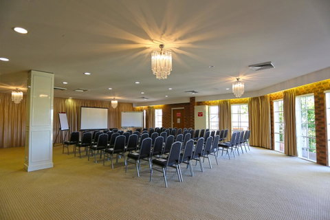 Quality Hotel Melbourne Airport - Tourism Canberra 33