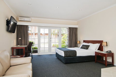 Quality Hotel Melbourne Airport - Tourism Canberra 17