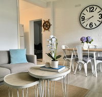 The Wheelhouse - 2BR Waterfront Apt in town - Tourism Canberra