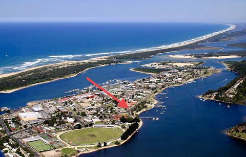 The Wheelhouse - 2BR Waterfront Apt In Town - Tourism Canberra 16