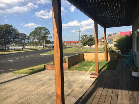 The Wheelhouse - 2BR Waterfront Apt In Town - Tourism Canberra 18