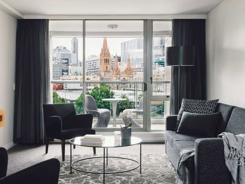Quay West Suites Melbourne - Tourism Canberra 1