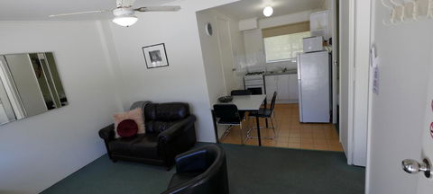 Adina Lodge Holiday Apartments - Tourism Canberra 31