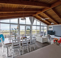 Stunning Waterfront only 10 minutes to Phillip Island - Pet Friendly - Tourism Canberra