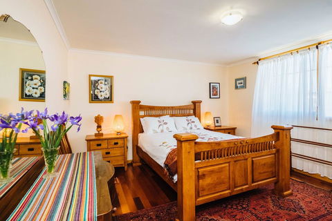 The Blue Beach House - Tourism Canberra 3