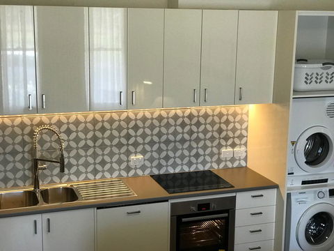 The Botanic Apartments Williamstown - Tourism Canberra 2