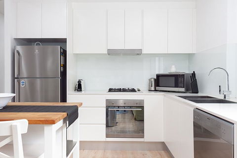 The Cove - L'Abode Accommodation - Tourism Canberra 0