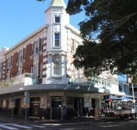 The Crown  Anchor Hotel - Tourism Canberra