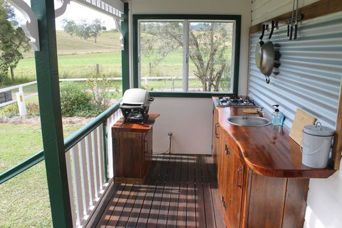 The Dollhouse Cottage - Tourism Canberra 3
