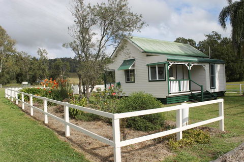 The Dollhouse Cottage - Tourism Canberra 1