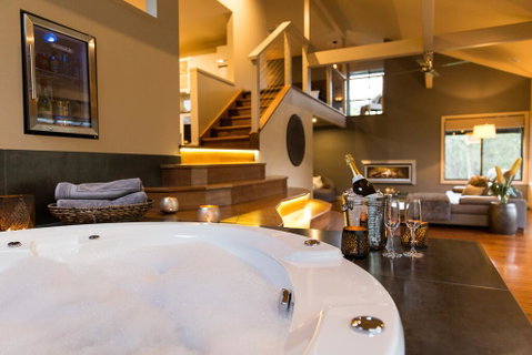 The Edge Villa - Tourism Canberra 0