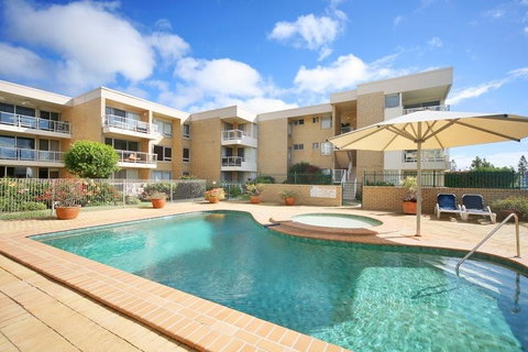 The Headlands Apartments - Tourism Canberra 0