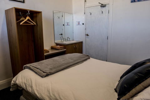 The Imperial Hotel - Tourism Canberra 3