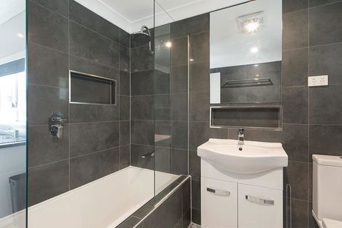 The Inlet Cottage - Tourism Canberra 0