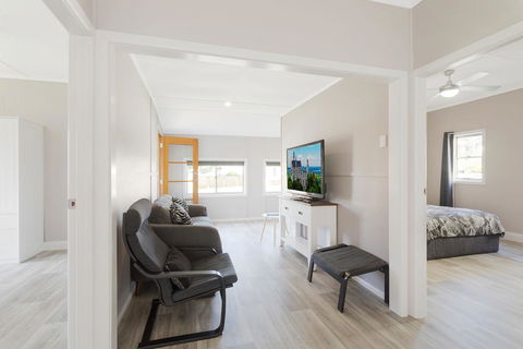 The Inlet Cottage - Tourism Canberra 3