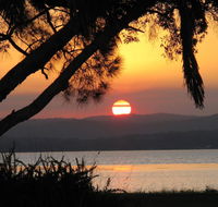 The Jetty Cabin Lakeside - Tourism Canberra