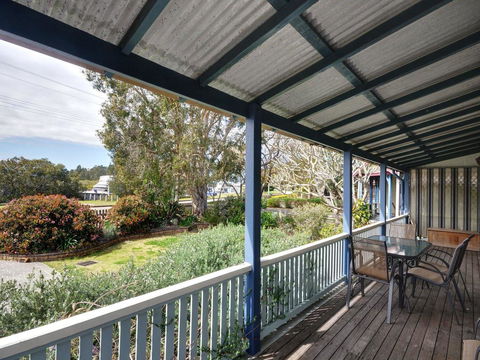 The Lakes Cottage - Tourism Canberra 2