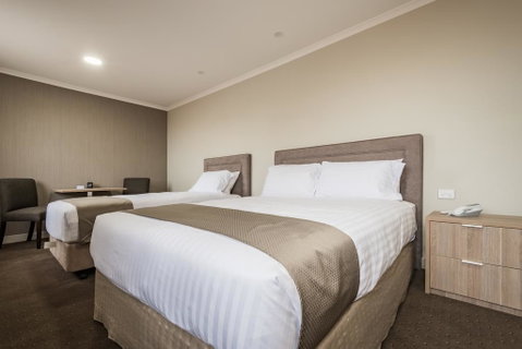 The Lighthouse Hotel - Tourism Canberra 3
