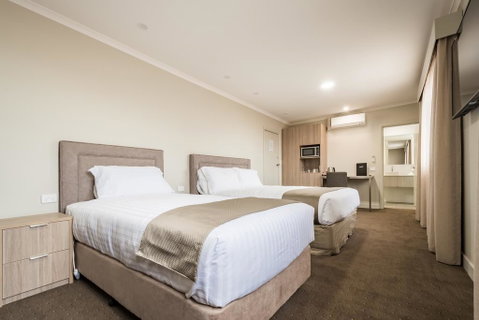 The Lighthouse Hotel - Tourism Canberra 2
