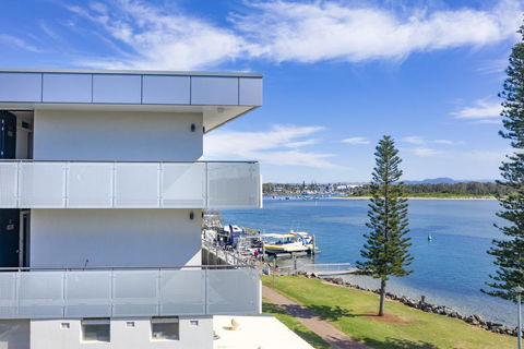 The Mid Pacific - Tourism Canberra 0