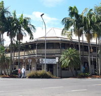 The Middle Pub - Tourism Canberra