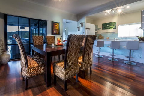 The Mountain View Retreat - Tourism Canberra 3